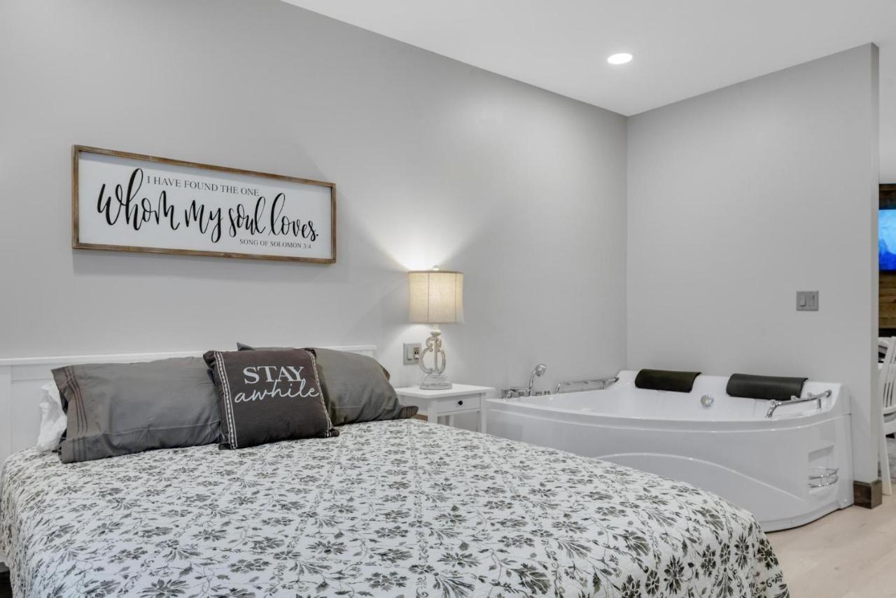 Barnwood Suite - Main Street Lodge In برلين المظهر الخارجي الصورة